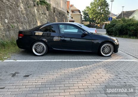 BMW  Coupé 335i