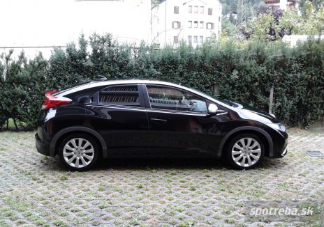 HONDA  Civic 1.8 i-VTEC Sport