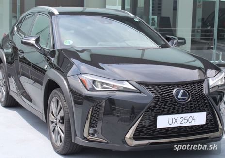 LEXUS  UX 250h Comfort CVT FWD