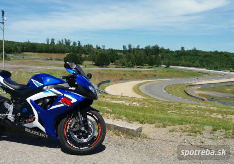 Suzuki GSX-R  750 