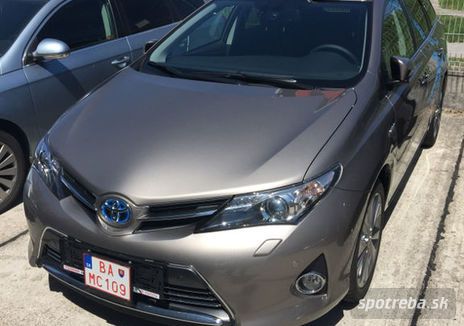 TOYOTA  Auris Touring HybridSD Style