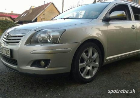 TOYOTA Avensis kombi 2.0 VVT-i