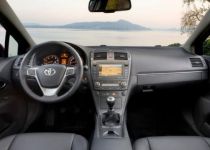 TOYOTA Avensis  kombi 2.2l D-4D Premium - 110.00kW
